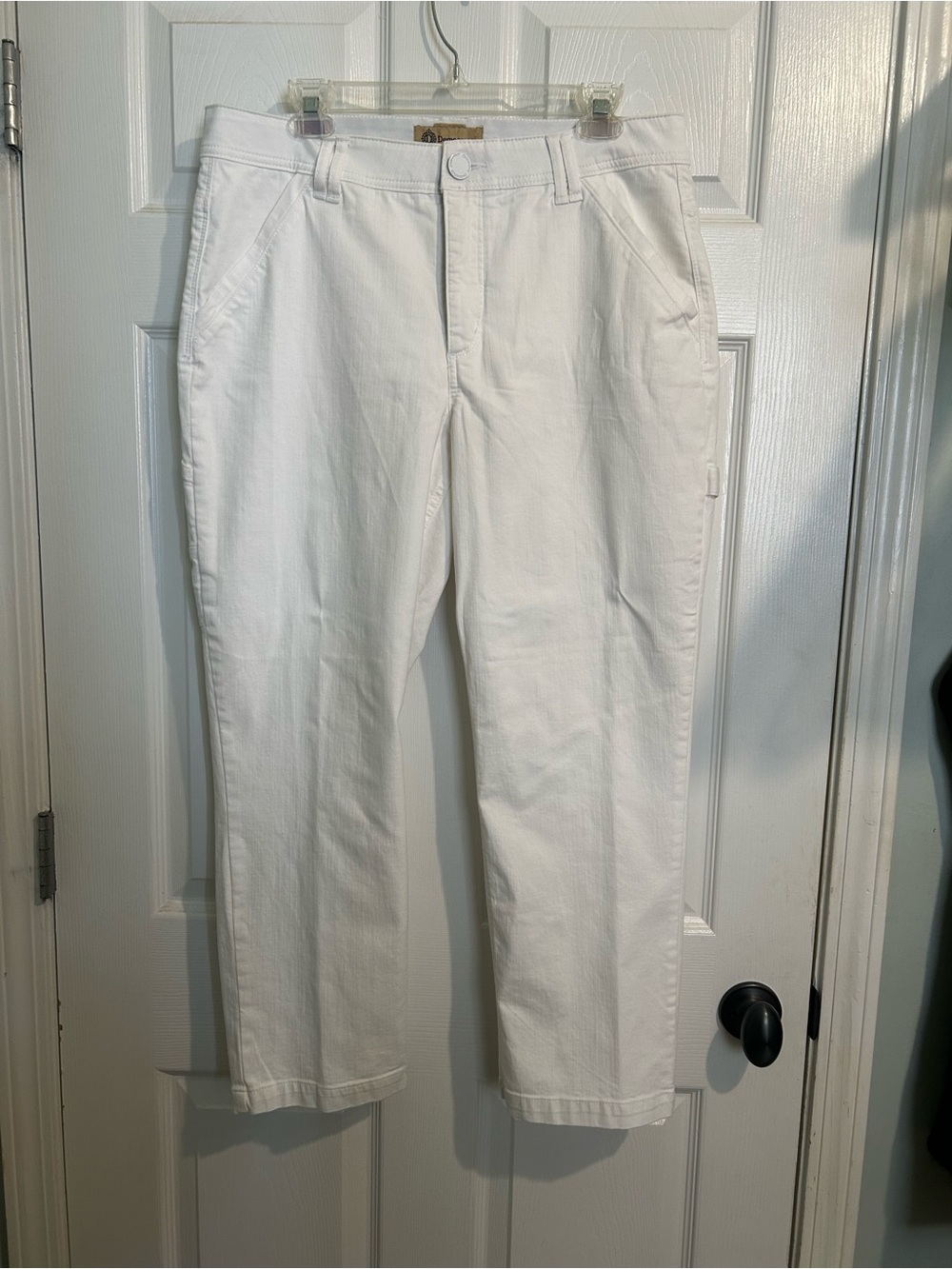 Democracy White Cropped Straight-Leg Pants